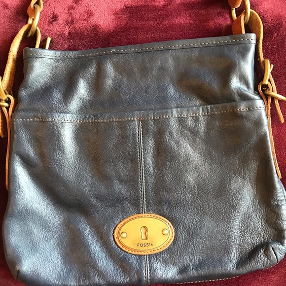 Fossil Genuine Leather Key Per Purse - Picture 2 of 10